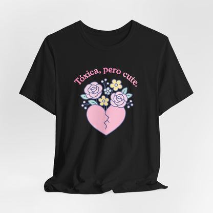 Funny Spanglish Women's Toxic Cute Heartbreak Crew Tee | Gift for Her, Casual Summer Shirt, Toxic Love, Floral Design, Trendy Fashion